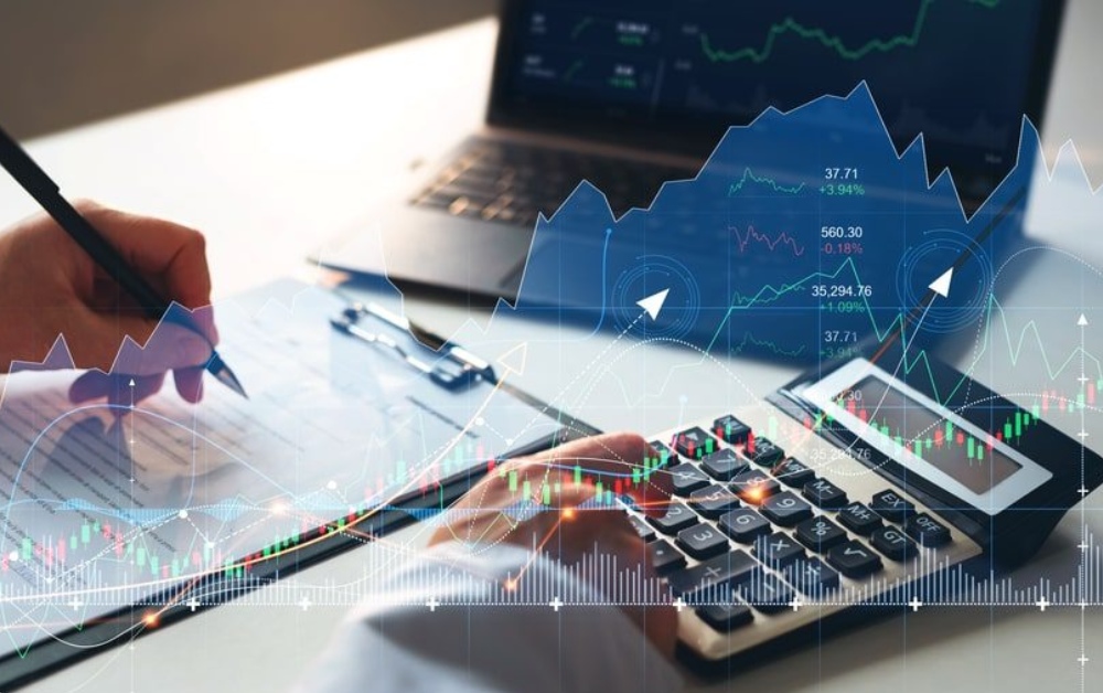 How Outsourcing CFO Services Can Empower Small Business Growth